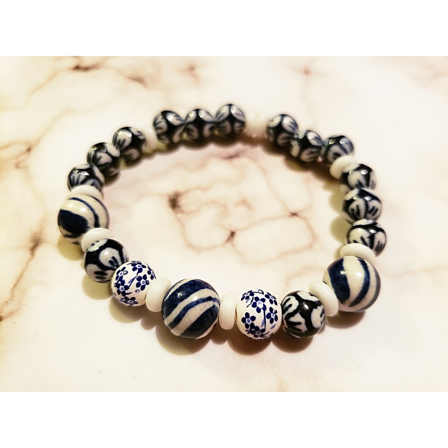 Shades of Blue Folk Art Style Stretch Bracelet