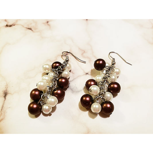 Neutral Bushel of Pearls Earrings